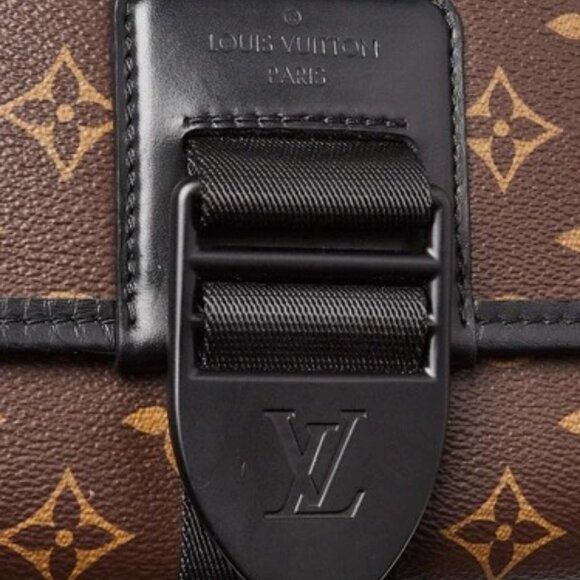 Louis Vuitton Monogram Canvas Archy GM Messenger Bag - Picture 7 of 12